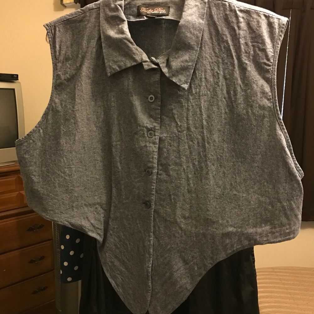 Trashy Diva chambray Dolly tie top, size 20